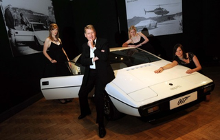 Illustration for article titled Lotus Esprit Submarine Car From The Spy Who Loved Me Heading To Auction Again